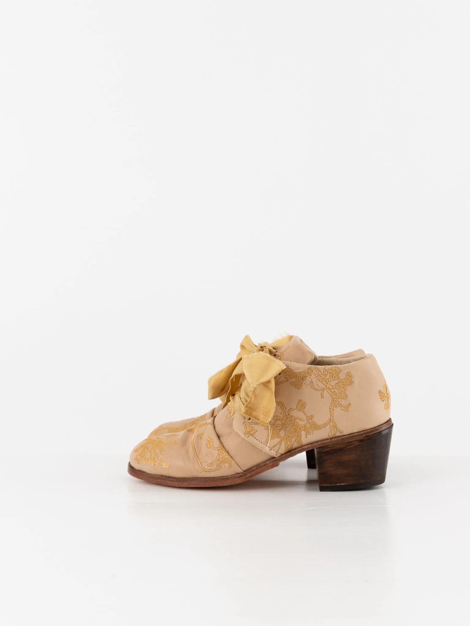 Atelier Inscrire Extinct Flowers Shoe