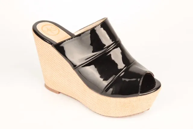 MORA40 Black Wedge